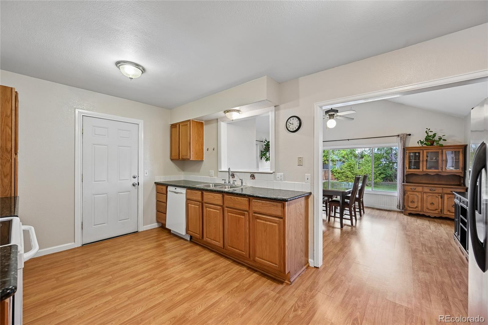 MLS Image #13 for 1555 s sedalia street,aurora, Colorado