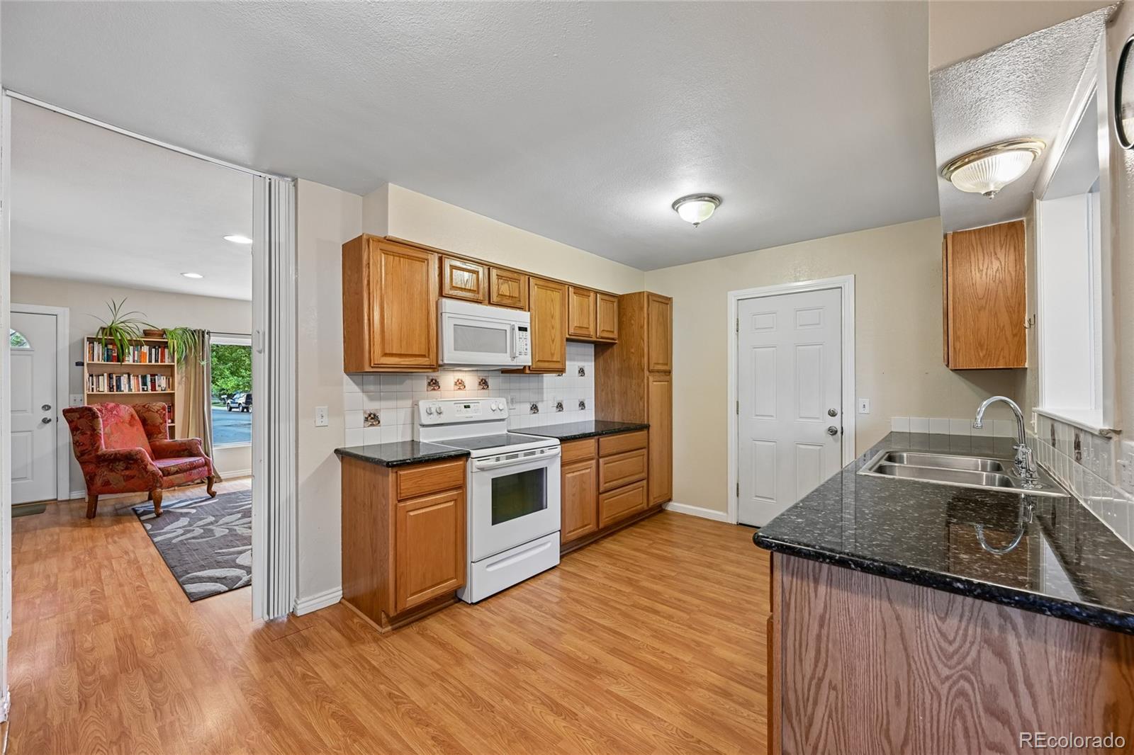 MLS Image #14 for 1555 s sedalia street,aurora, Colorado