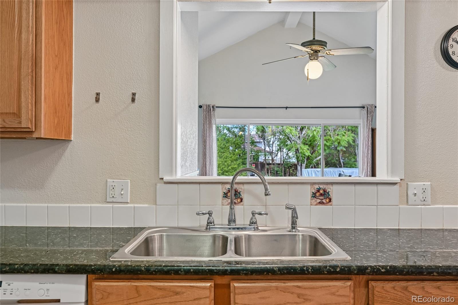 MLS Image #17 for 1555 s sedalia street,aurora, Colorado