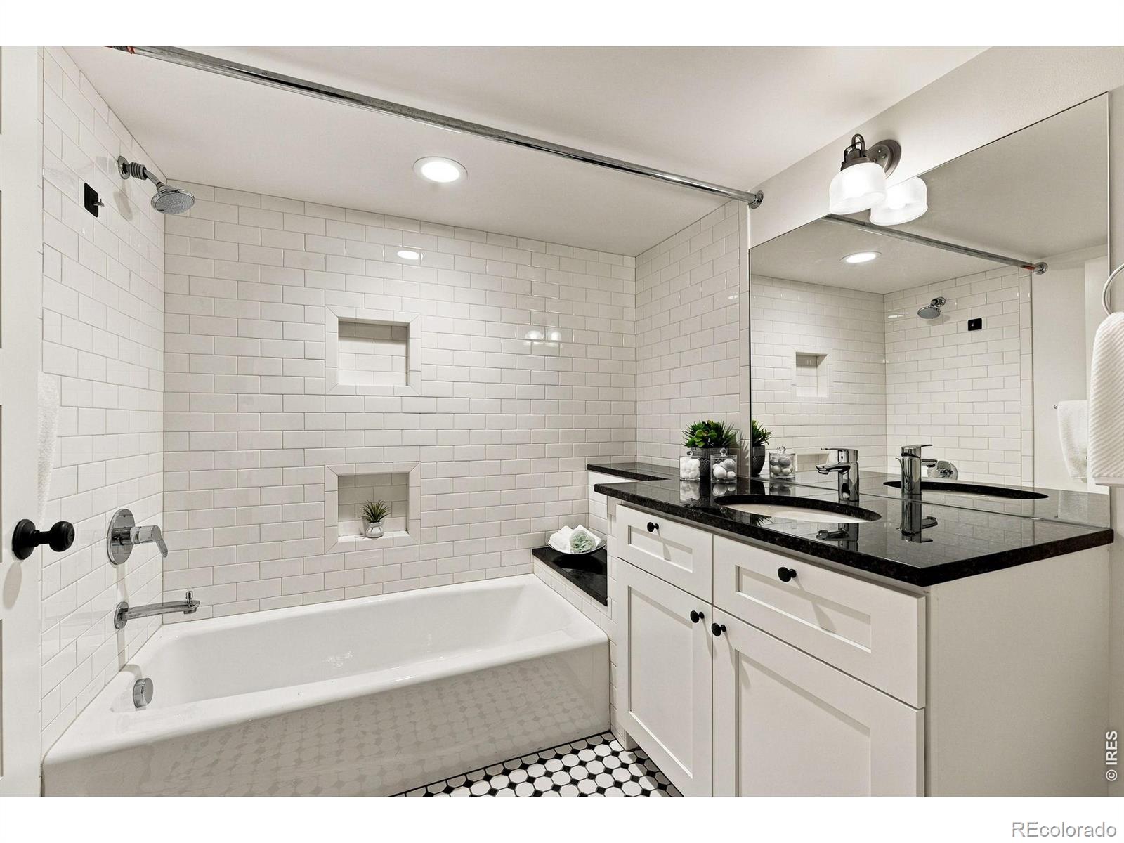 MLS Image #11 for 1520  19th street,boulder, Colorado