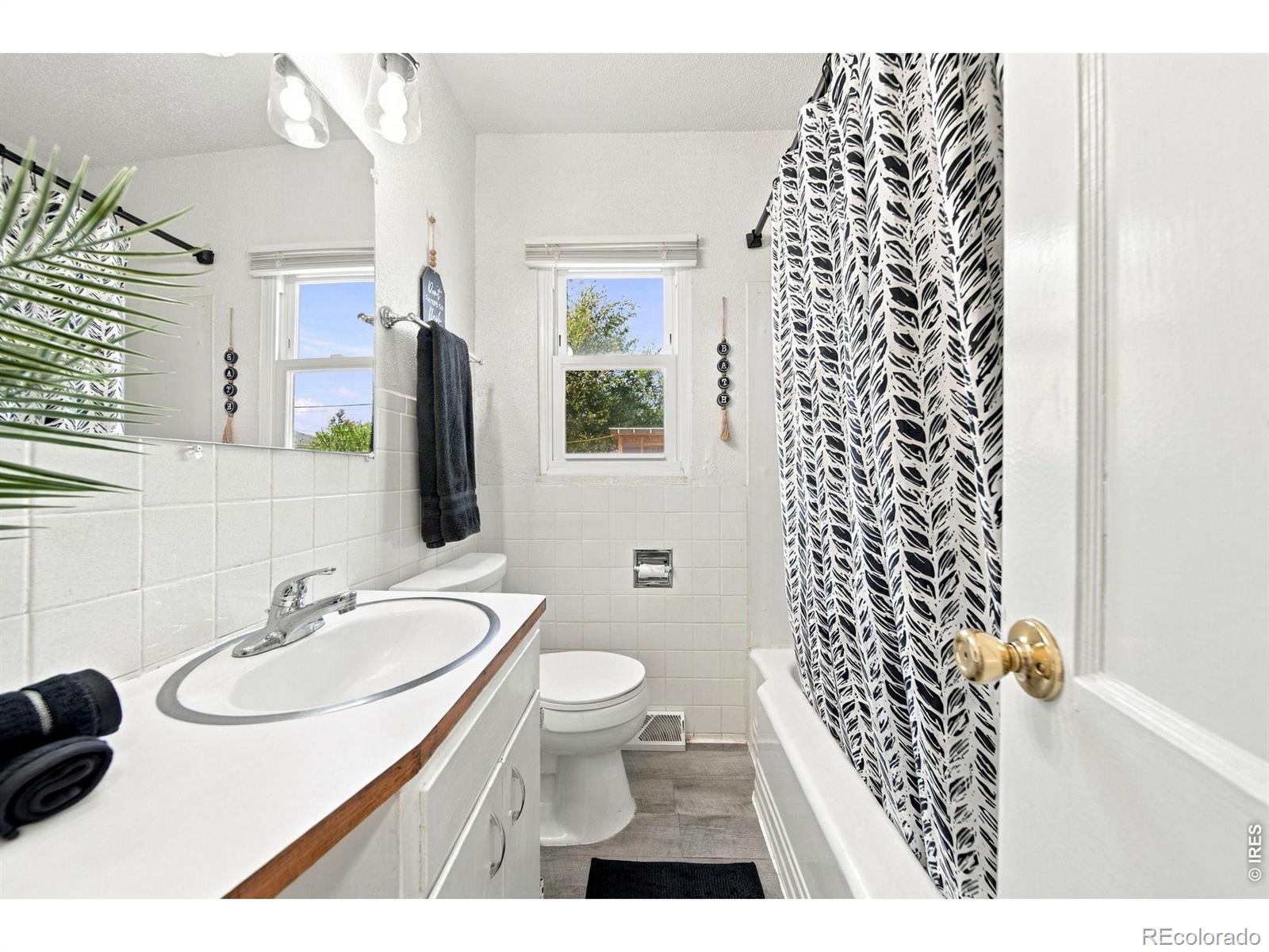 MLS Image #11 for 2439  10th ave ct,greeley, Colorado