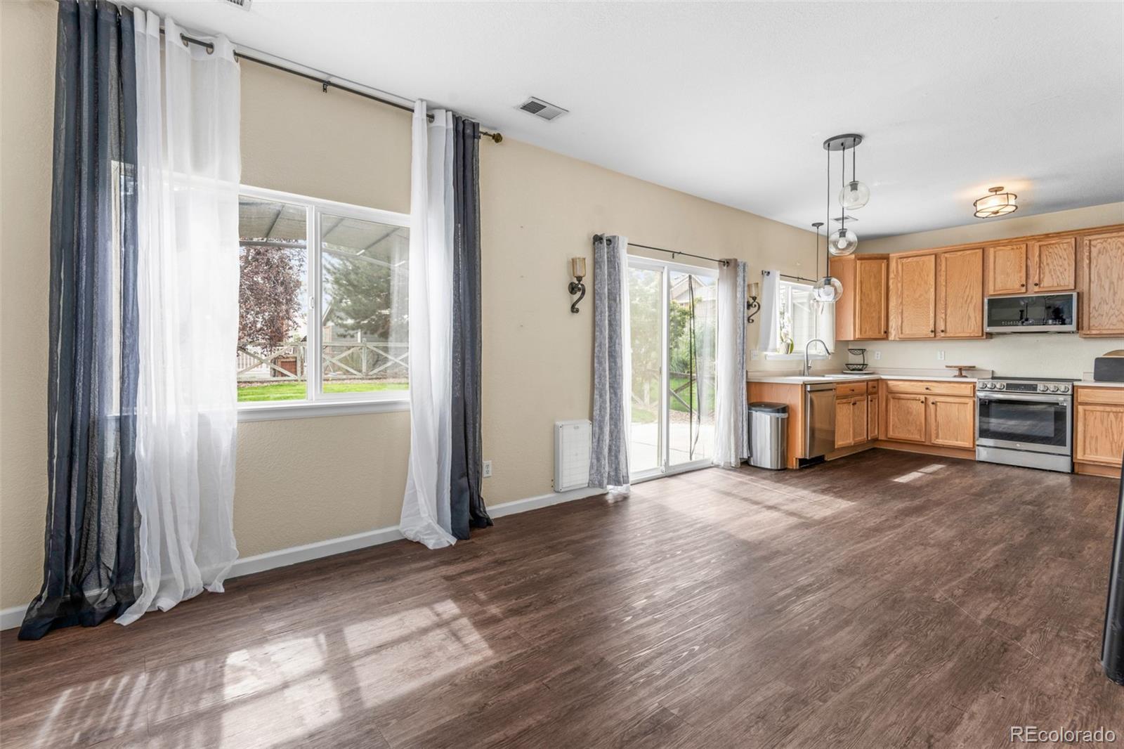 MLS Image #10 for 14844 e 117th avenue,commerce city, Colorado