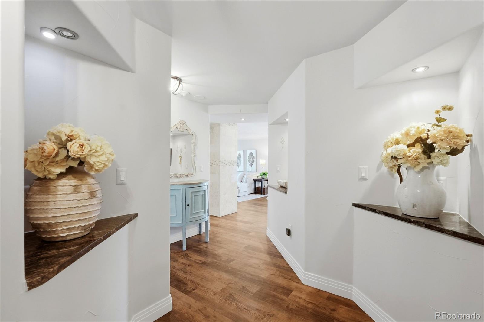 MLS Image #11 for 1625  larimer street,denver, Colorado