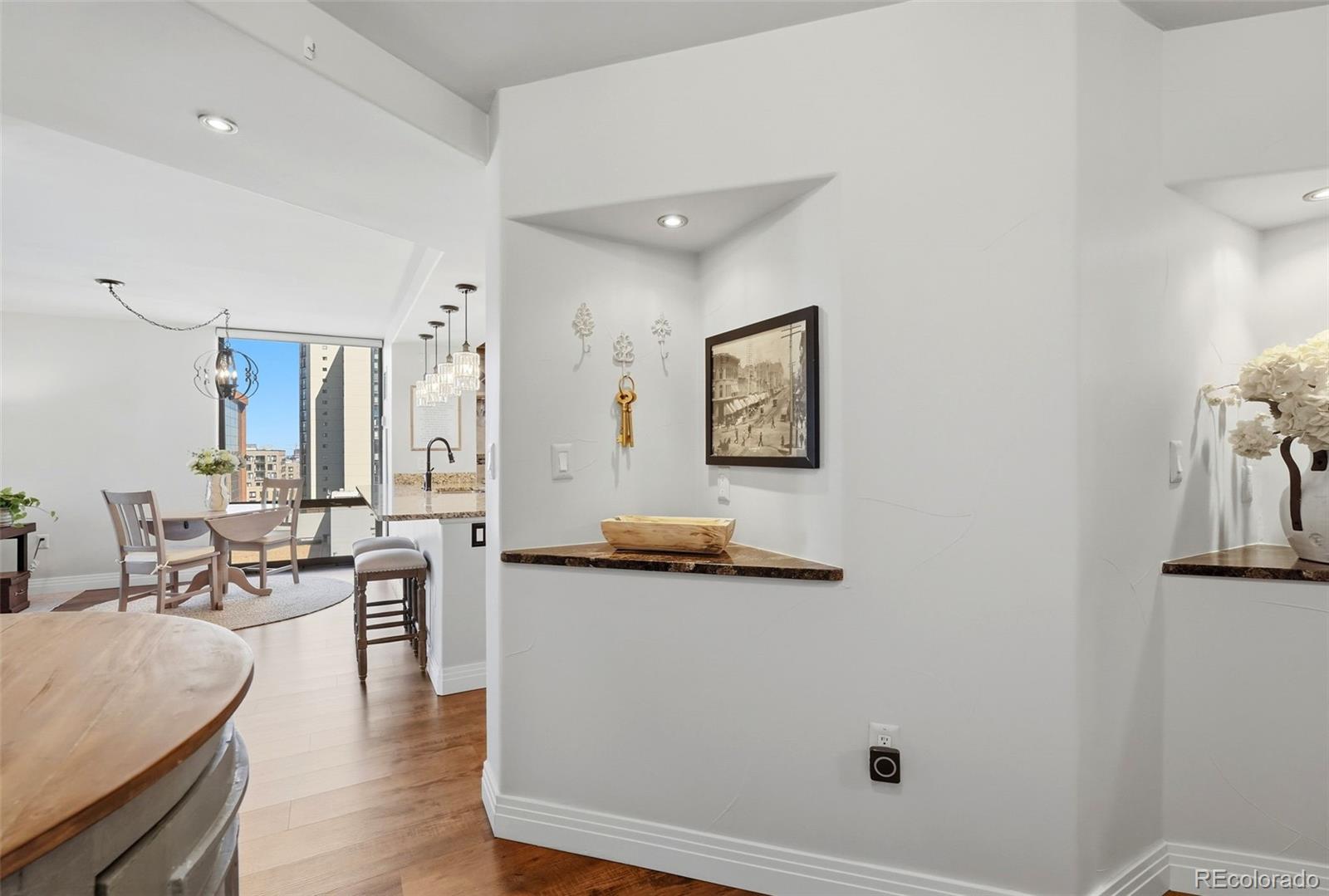 MLS Image #13 for 1625  larimer street,denver, Colorado