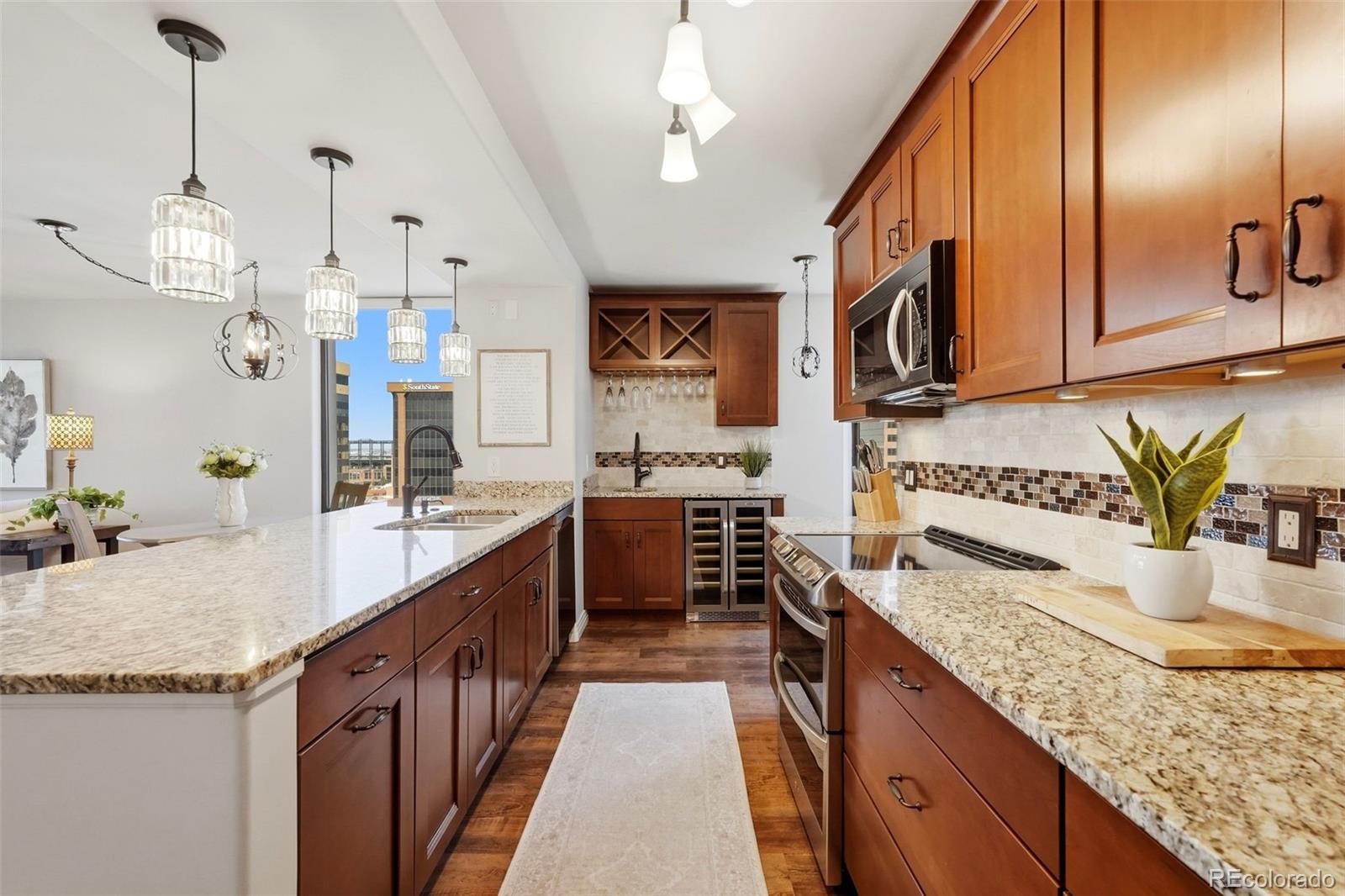 MLS Image #8 for 1625  larimer street,denver, Colorado