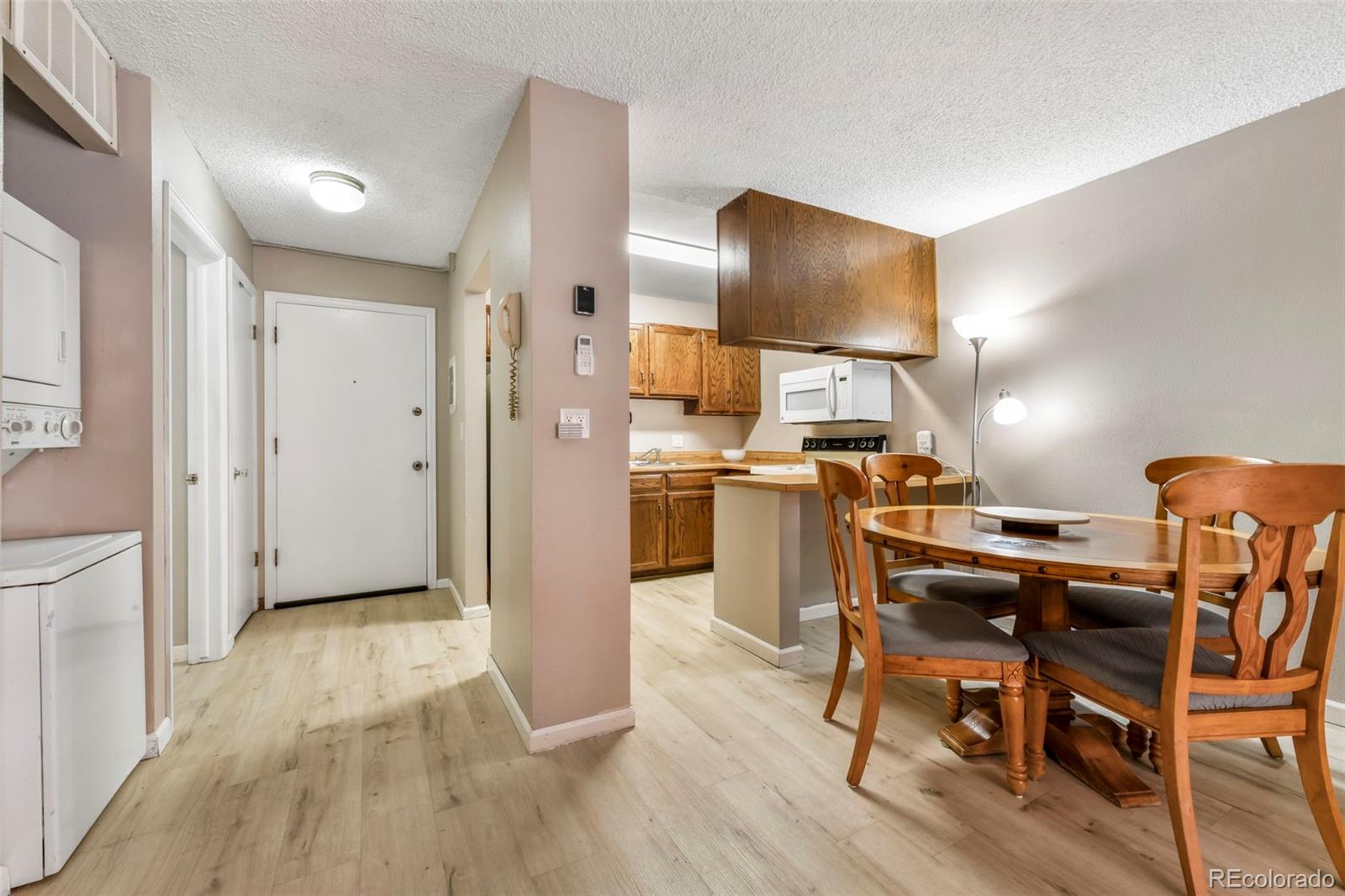 MLS Image #11 for 2430  palmer park boulevard d1,colorado springs, Colorado