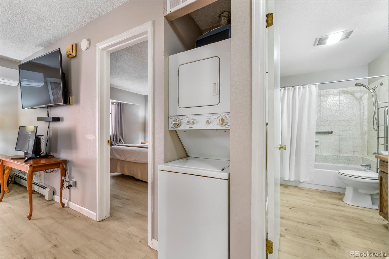 MLS Image #18 for 2430  palmer park boulevard d1,colorado springs, Colorado