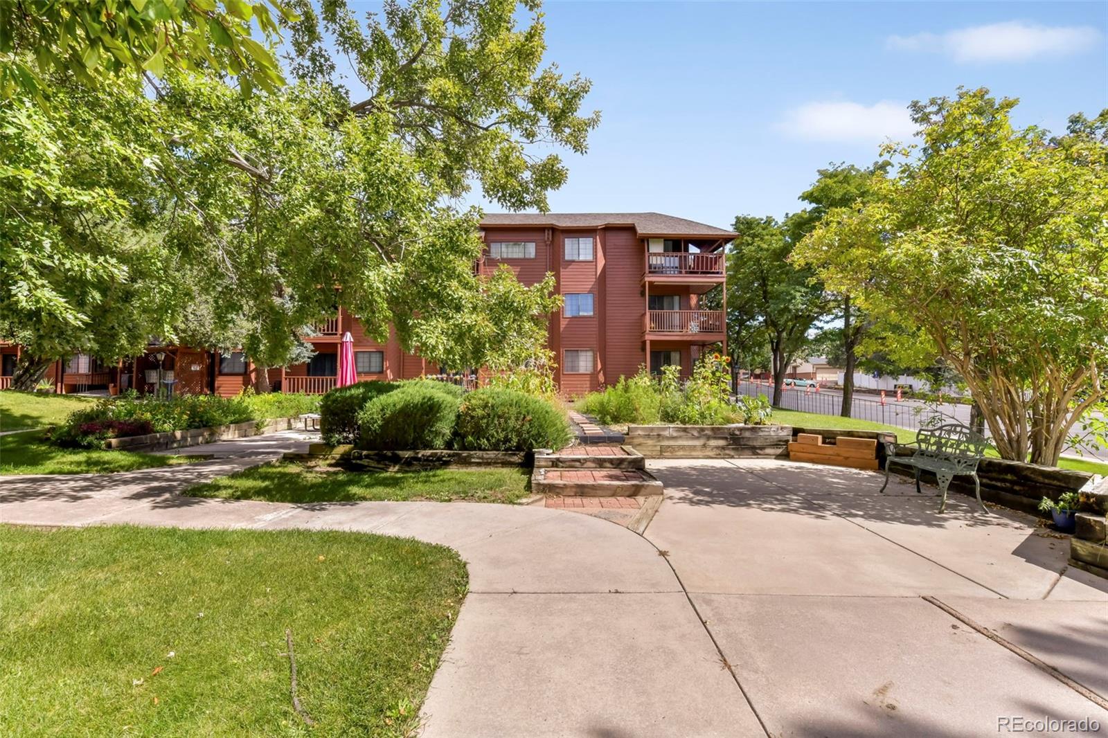 MLS Image #29 for 2430  palmer park boulevard d1,colorado springs, Colorado