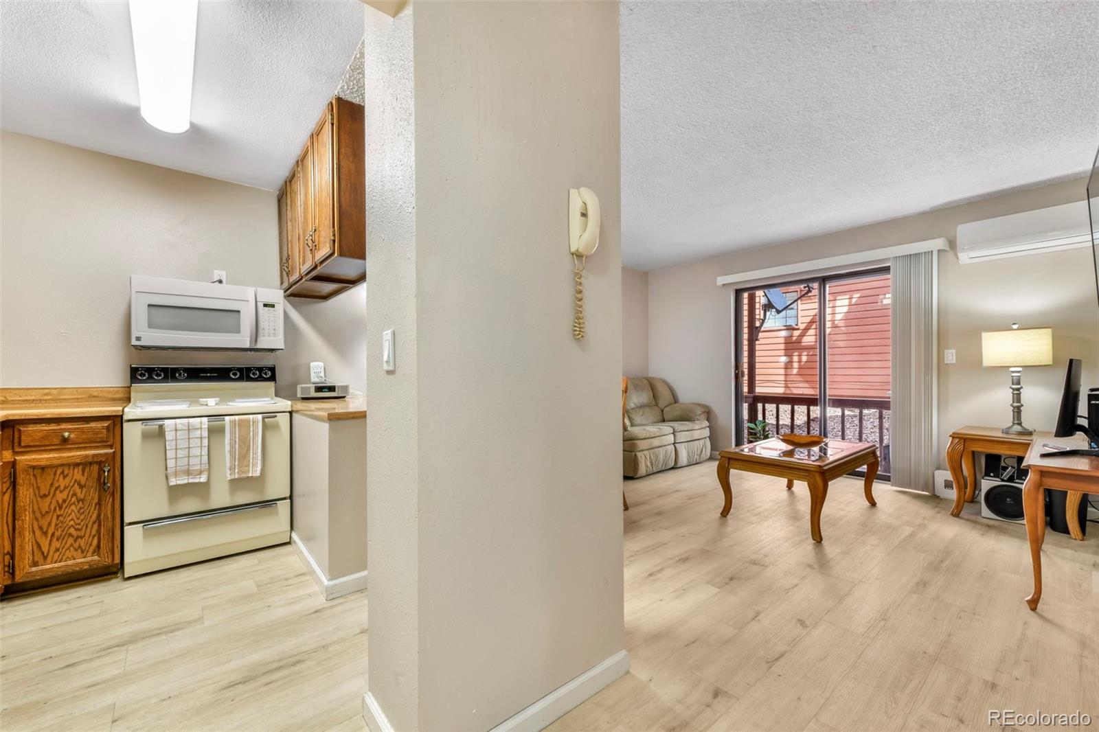 MLS Image #5 for 2430  palmer park boulevard d1,colorado springs, Colorado