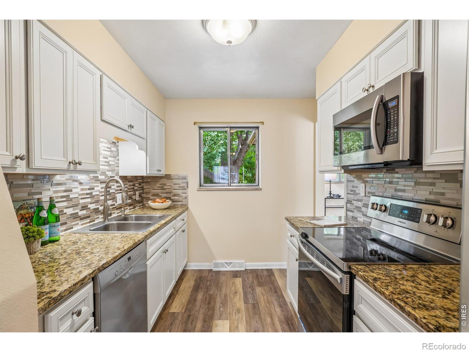 MLS Image #3 for 1228  frontier drive,longmont, Colorado