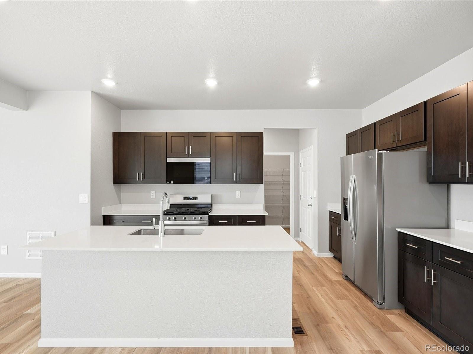 MLS Image #10 for 504  97th avenue,greeley, Colorado
