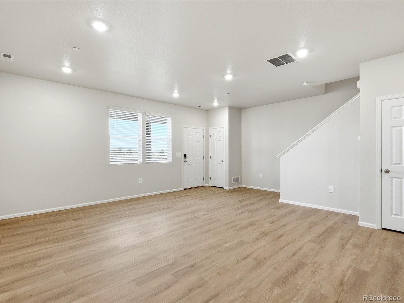 MLS Image #4 for 1596  riverplace drive,windsor, Colorado