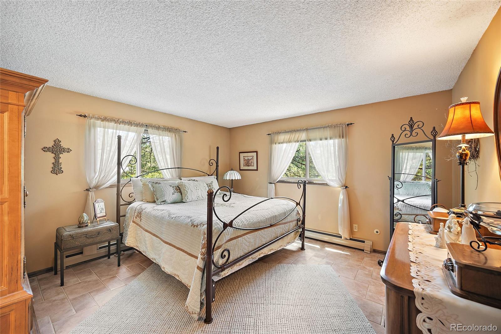 MLS Image #18 for 6030  castlewood lane,colorado springs, Colorado