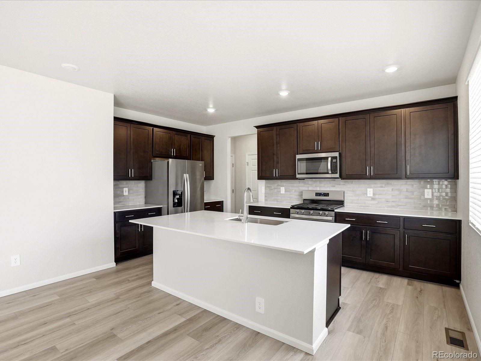 MLS Image #7 for 1606  nathan river drive,windsor, Colorado