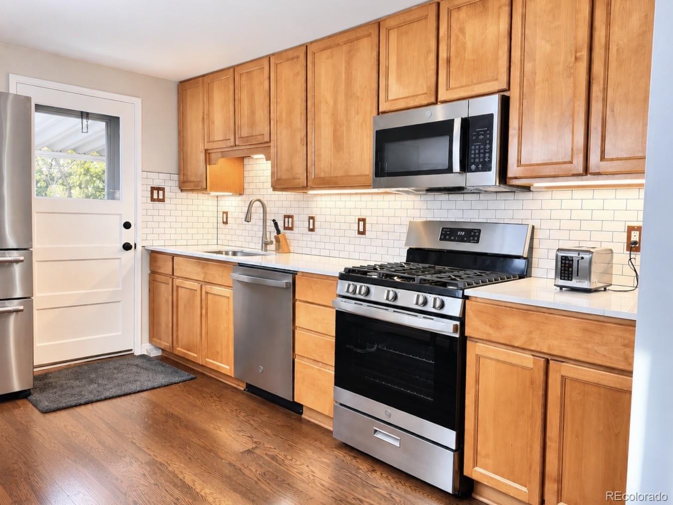 MLS Image #4 for 4055 s hazel court,englewood, Colorado