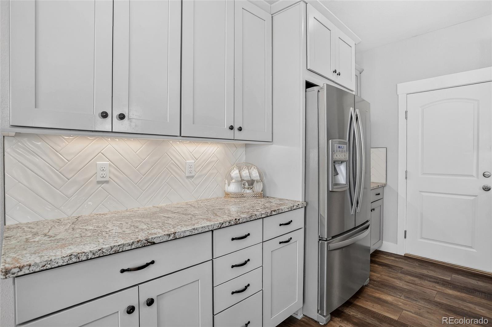 MLS Image #14 for 27531 e 7th drive,aurora, Colorado