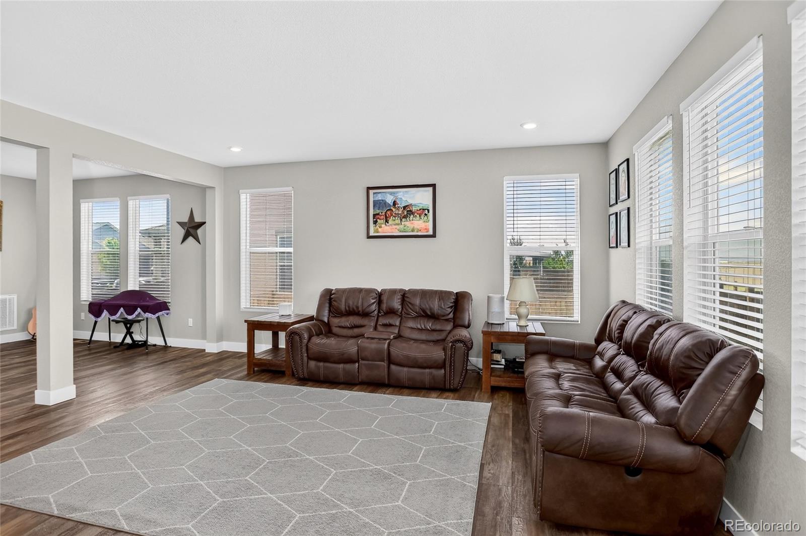 MLS Image #5 for 27531 e 7th drive,aurora, Colorado