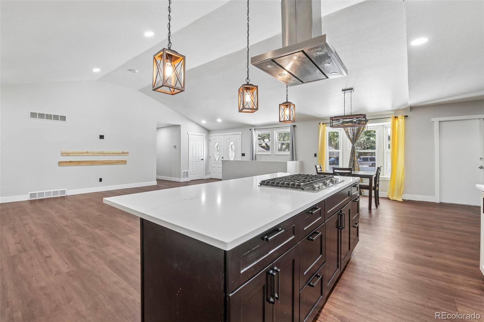 MLS Image #11 for 10051 e walsh place,denver, Colorado
