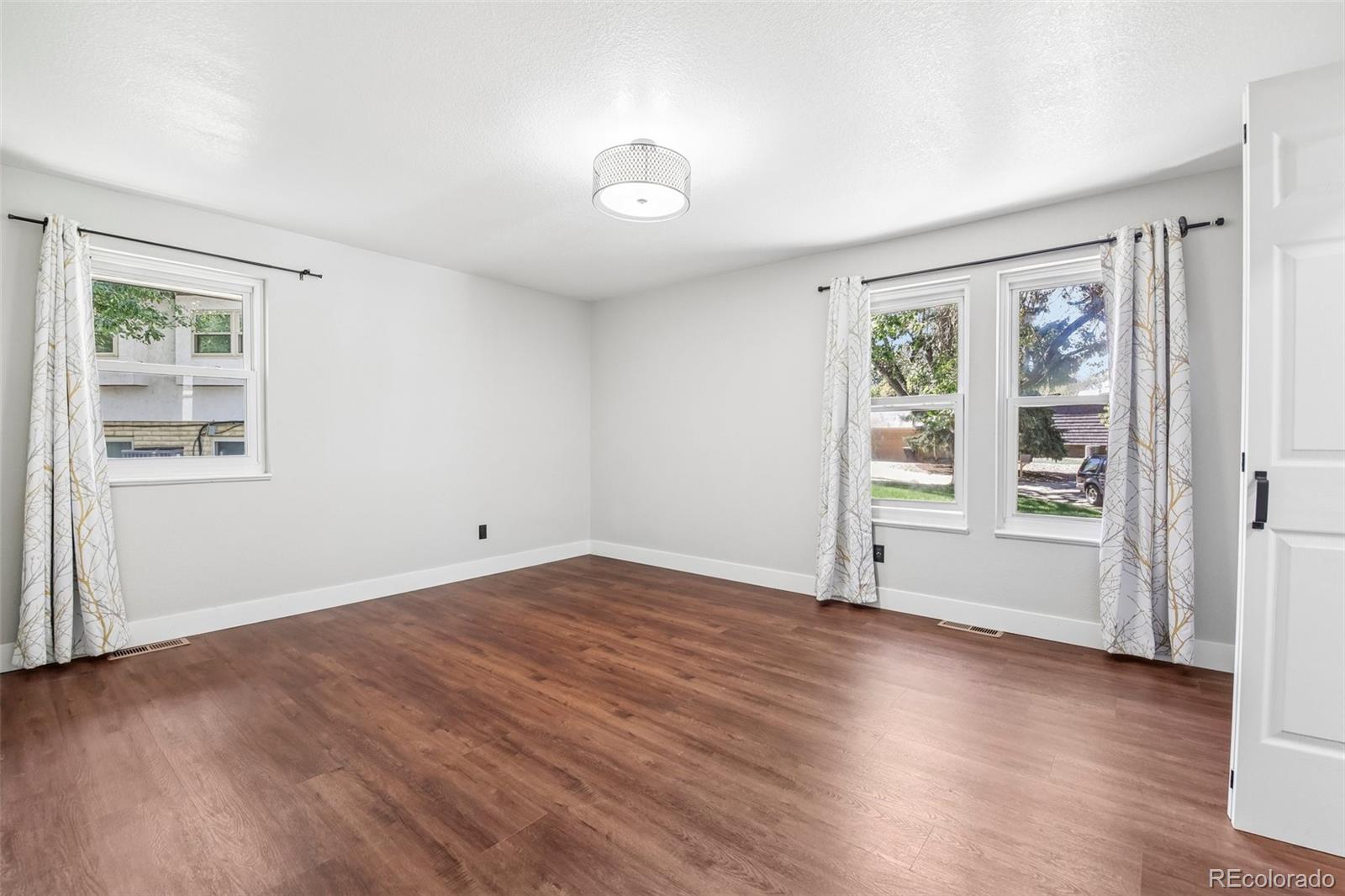 MLS Image #15 for 10051 e walsh place,denver, Colorado
