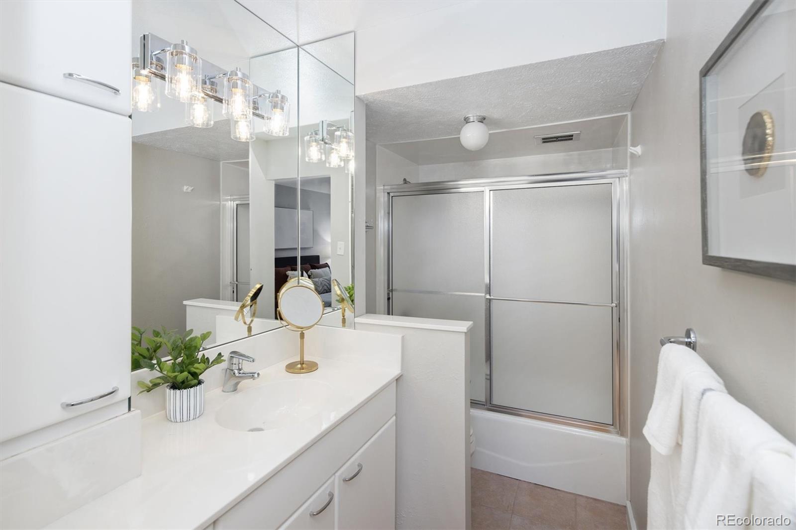 MLS Image #11 for 460 s marion parkway 653,denver, Colorado