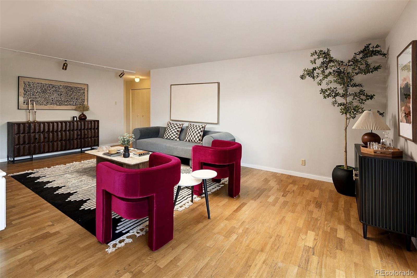 MLS Image #4 for 460 s marion parkway 653,denver, Colorado