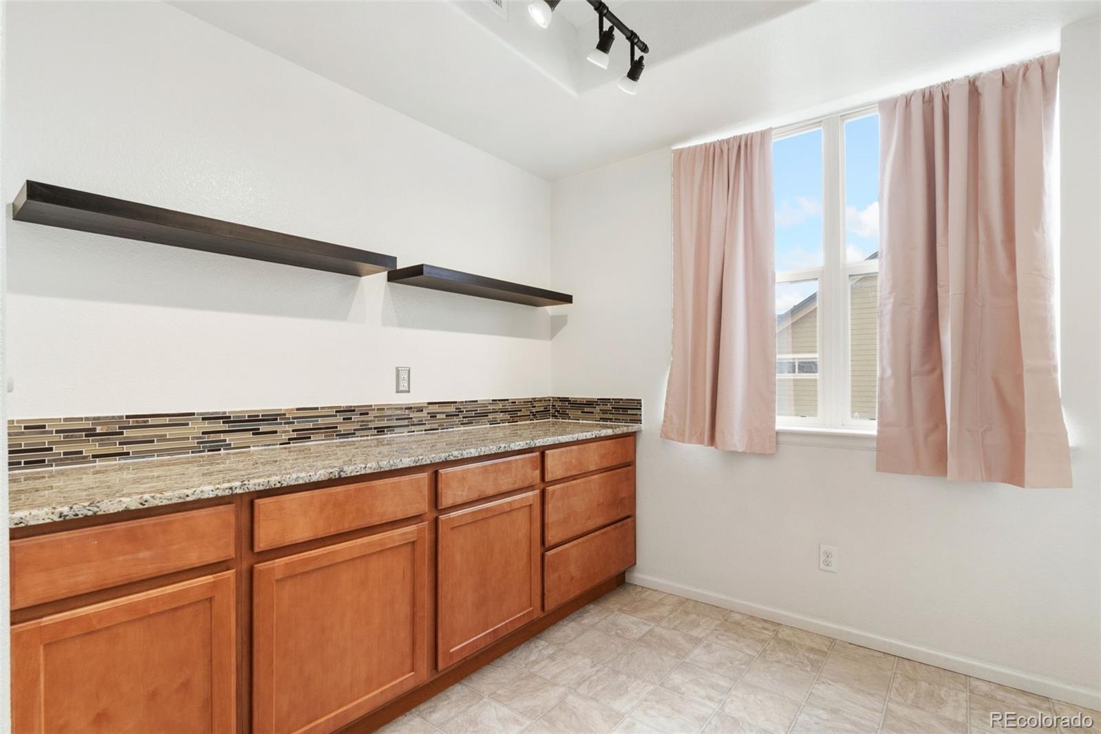 MLS Image #8 for 7872 w 55th avenue,arvada, Colorado