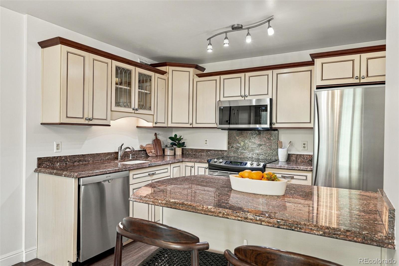 MLS Image #23 for 1223  race street,denver, Colorado