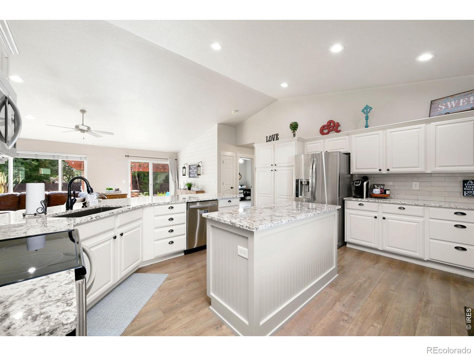 MLS Image #4 for 6306  oakwood court,loveland, Colorado