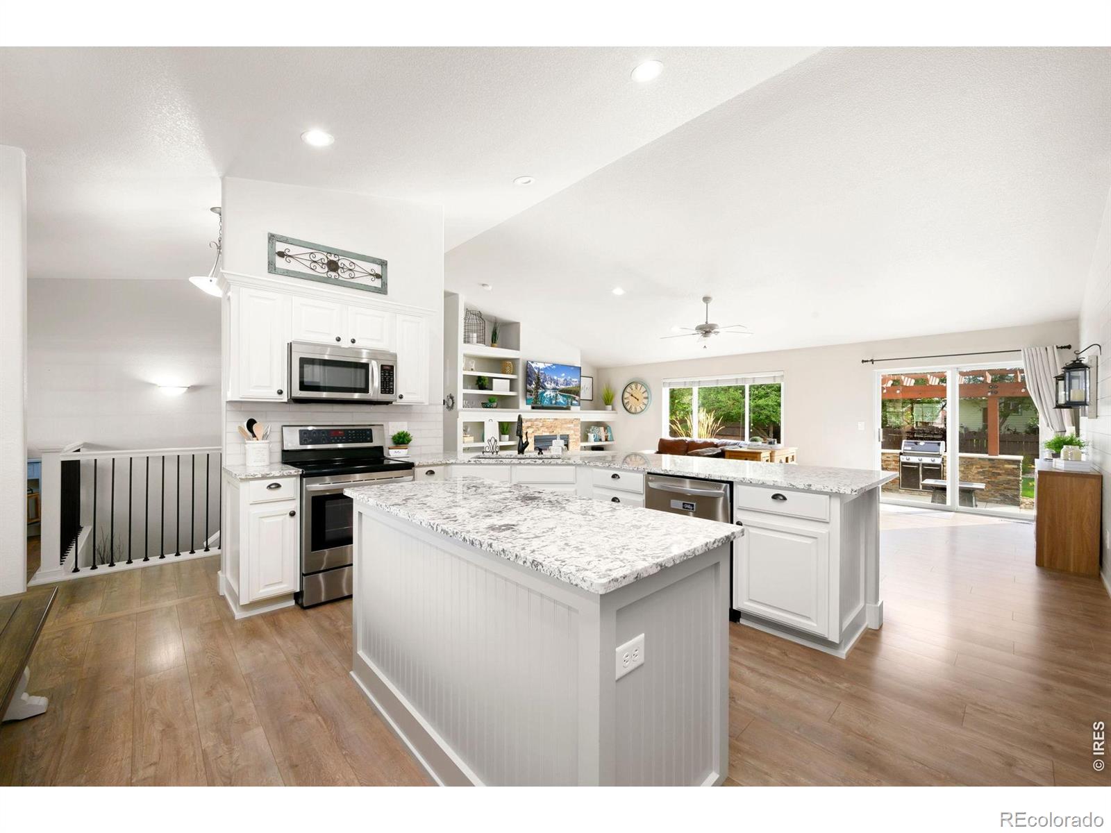 MLS Image #5 for 6306  oakwood court,loveland, Colorado