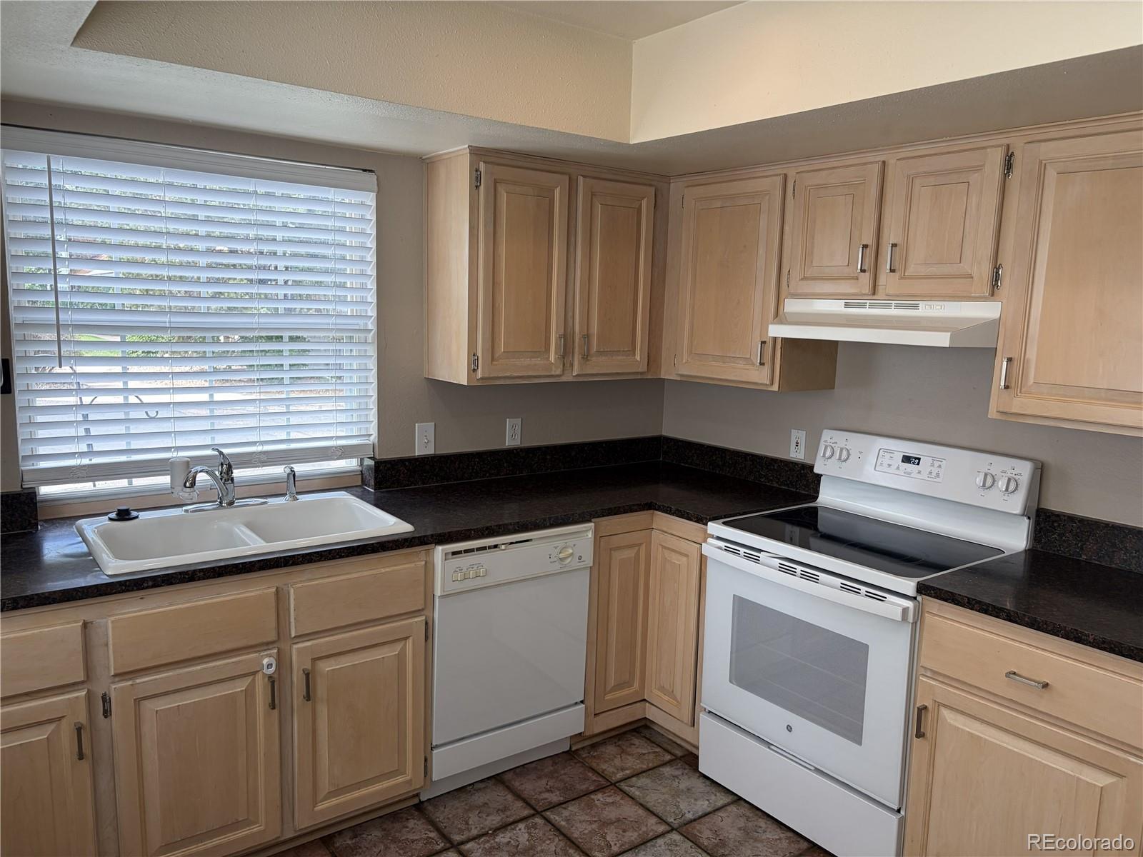 MLS Image #5 for 7928 s depew street,littleton, Colorado