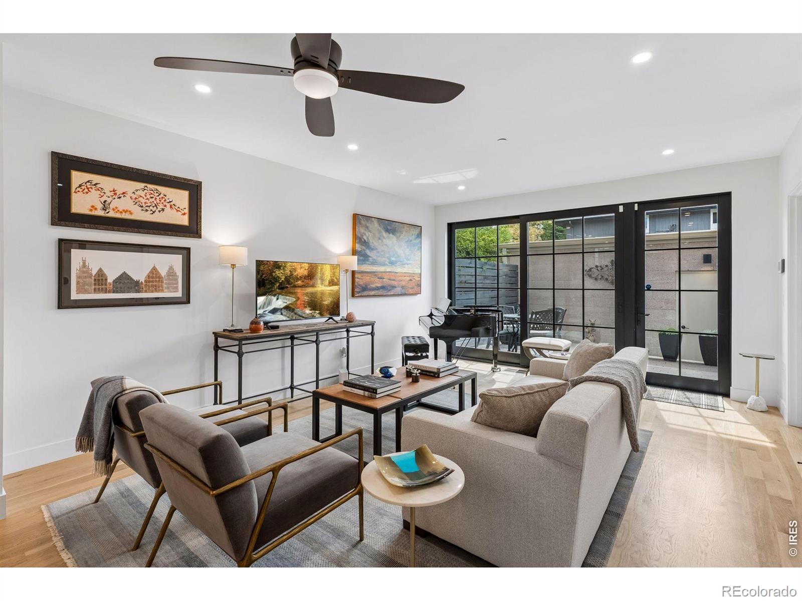 MLS Image #10 for 2128  pearl street,boulder, Colorado