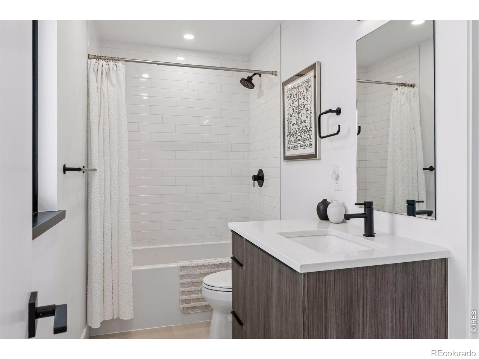 MLS Image #36 for 2128  pearl street,boulder, Colorado