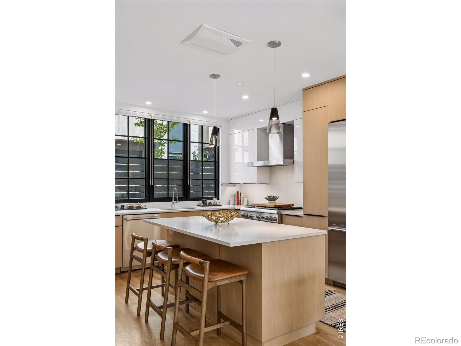 MLS Image #8 for 2128  pearl street,boulder, Colorado