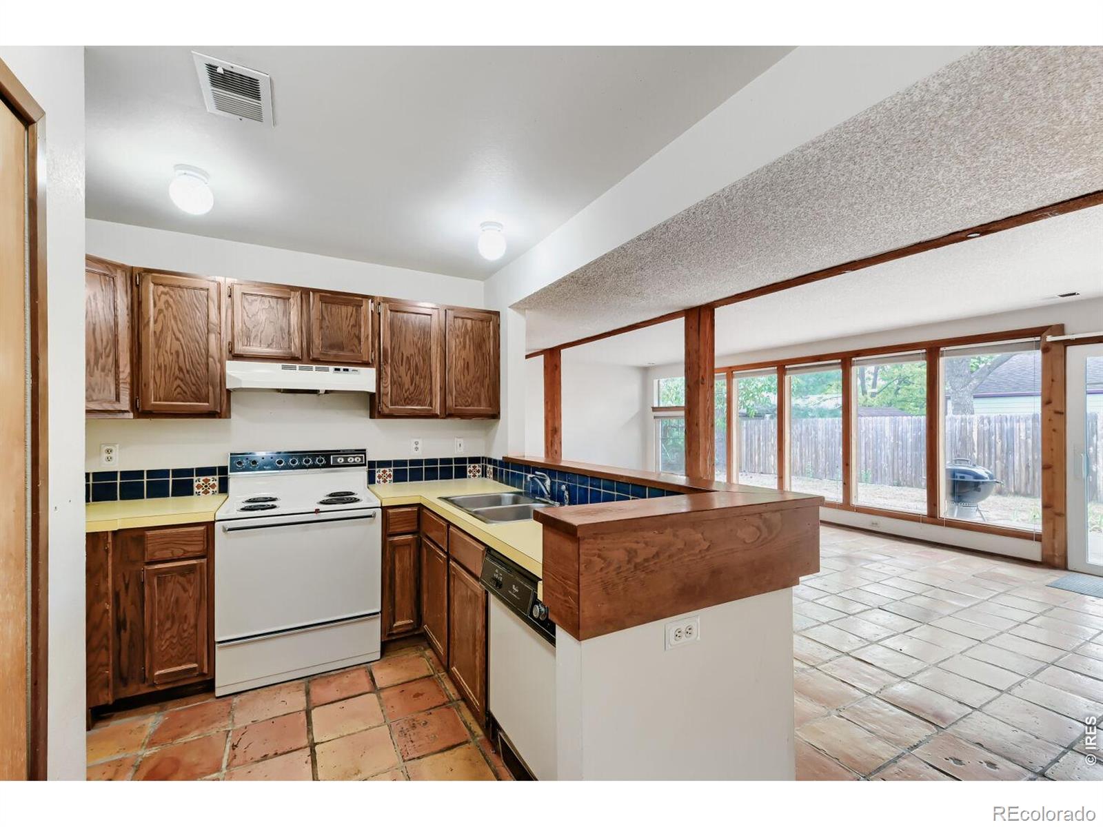 MLS Image #5 for 645  mead court,louisville, Colorado