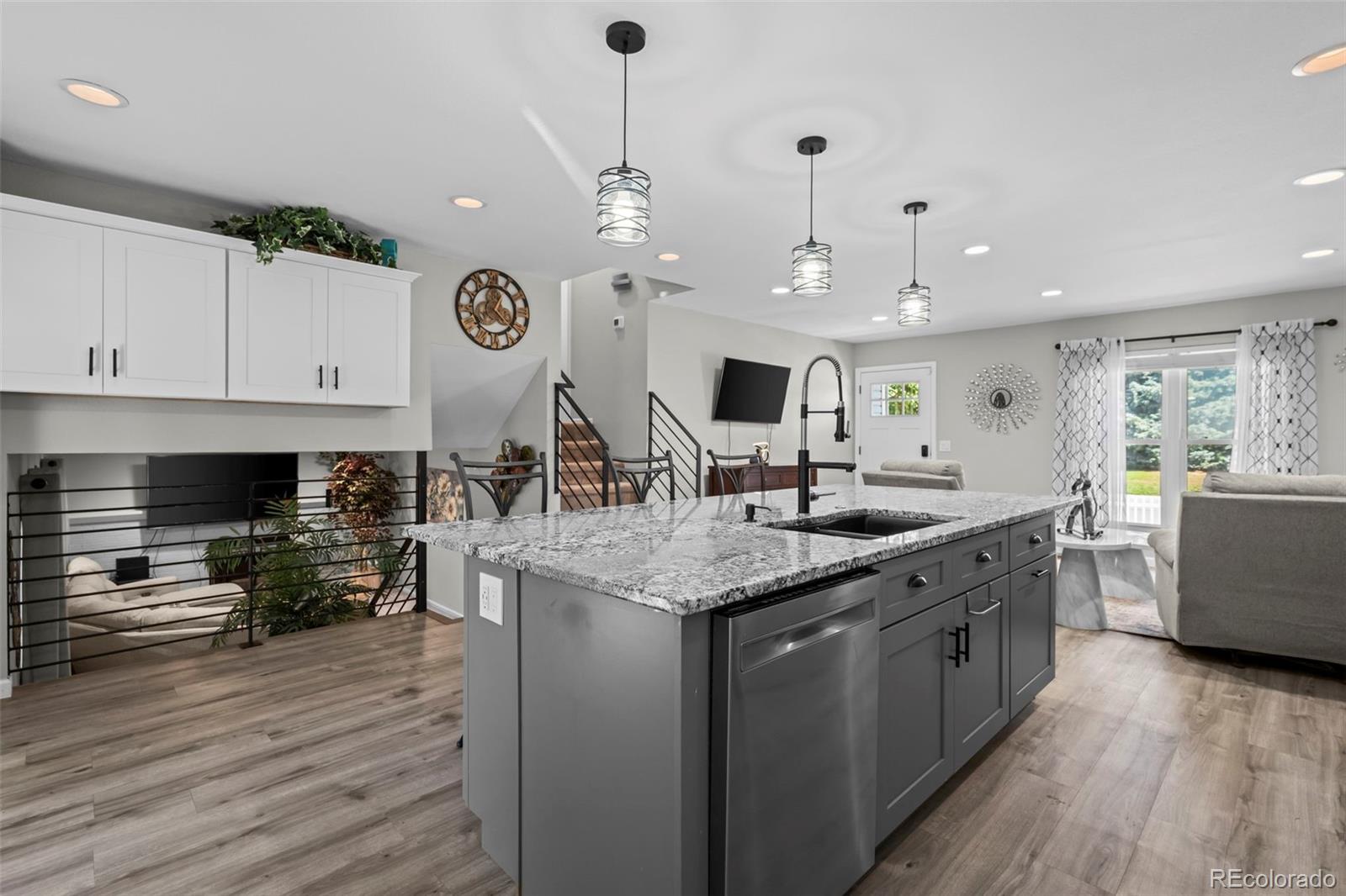 MLS Image #11 for 1131 s lewiston street,aurora, Colorado