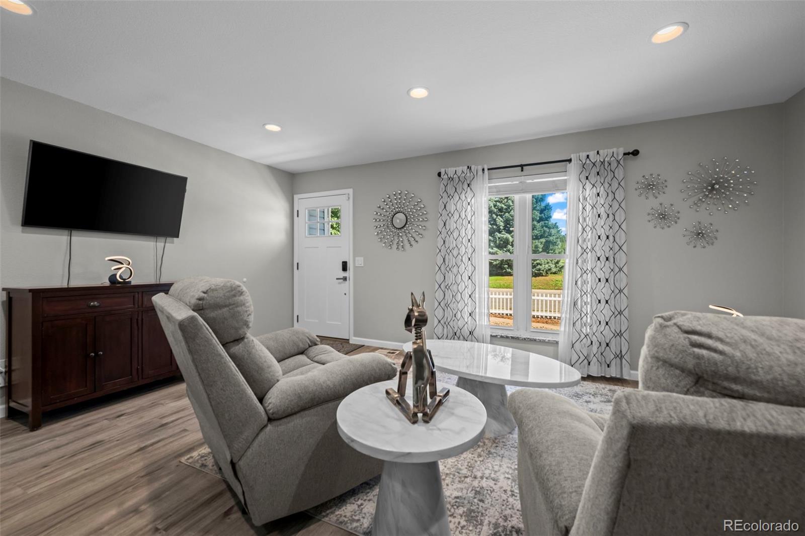 MLS Image #3 for 1131 s lewiston street,aurora, Colorado