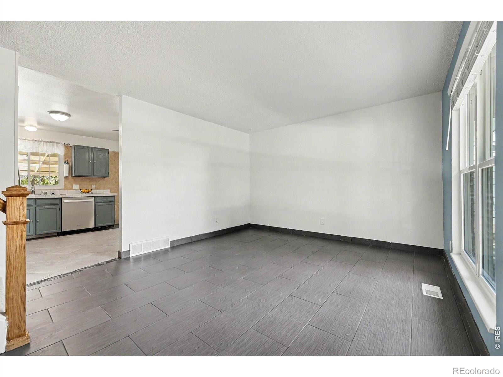 MLS Image #15 for 2401  bowen street,longmont, Colorado