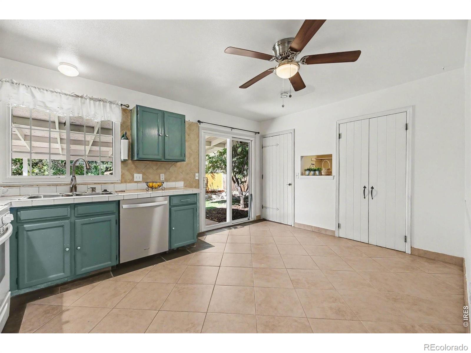 MLS Image #5 for 2401  bowen street,longmont, Colorado
