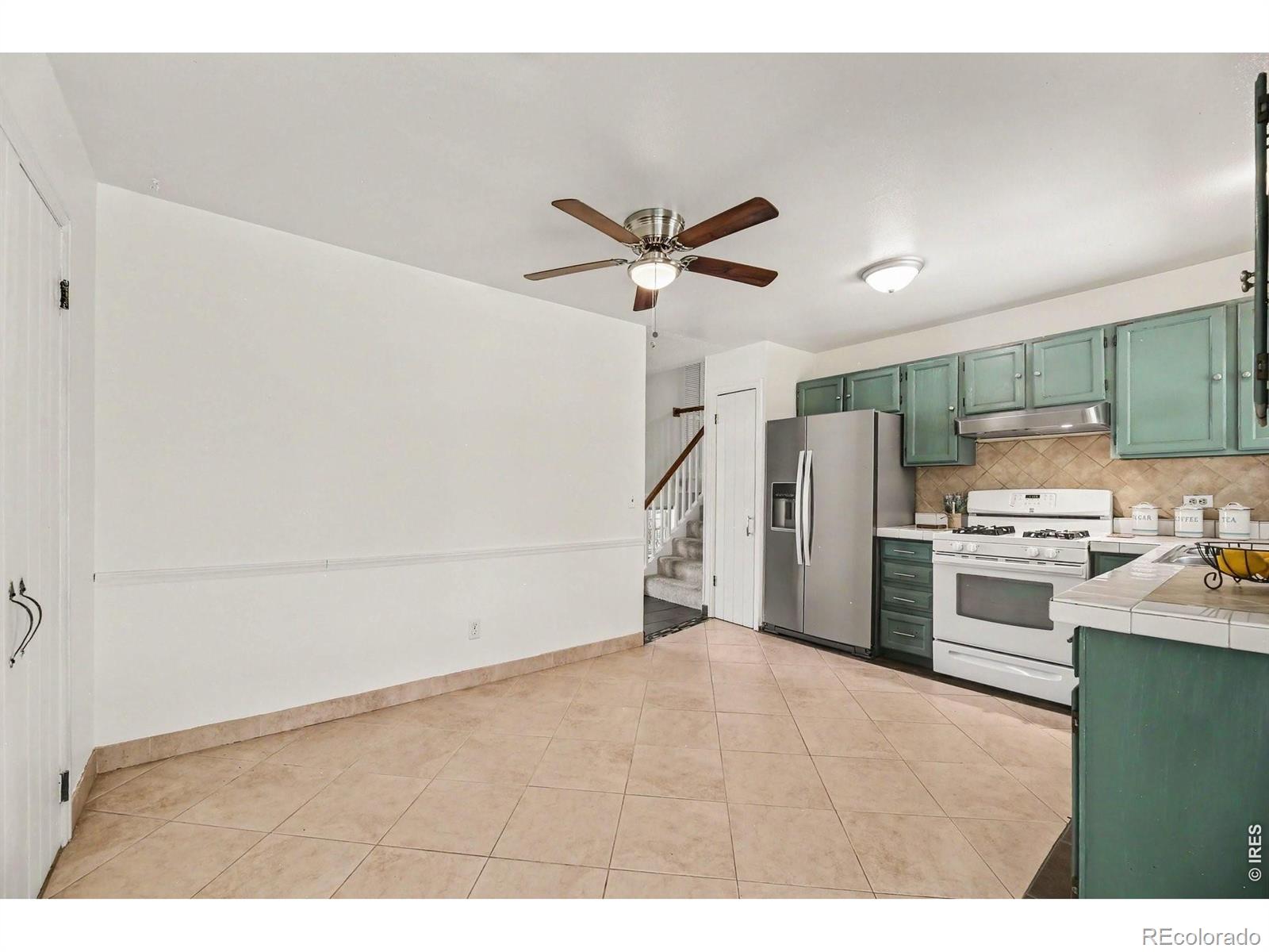 MLS Image #7 for 2401  bowen street,longmont, Colorado