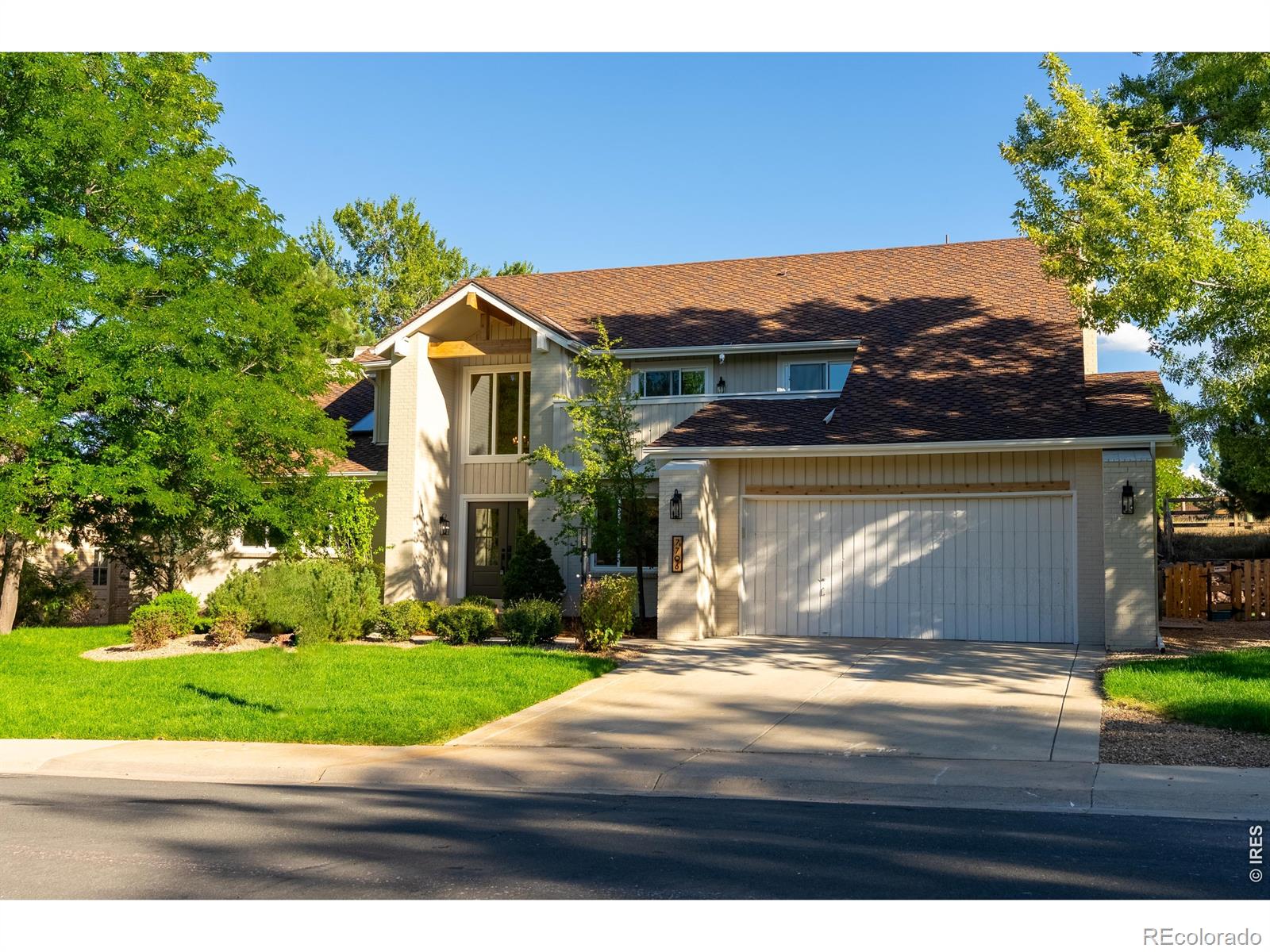 MLS Image #1 for 7706 s madison circle,centennial, Colorado