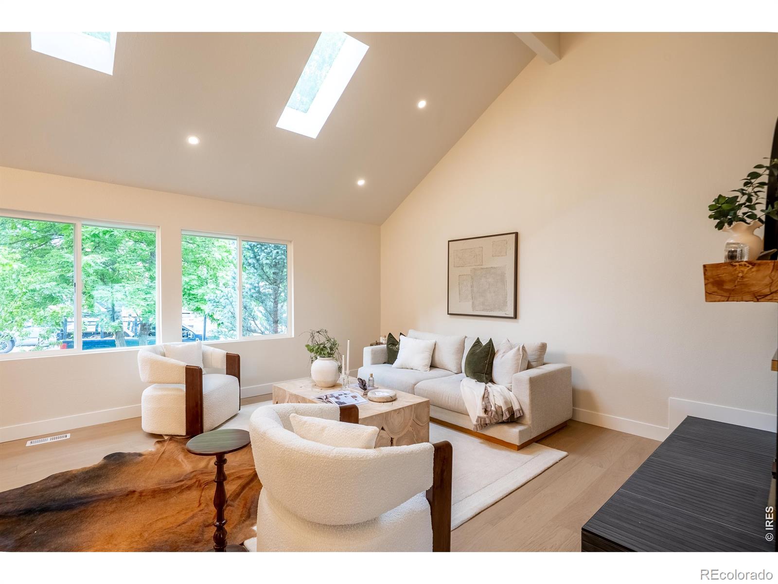 MLS Image #12 for 7706 s madison circle,centennial, Colorado