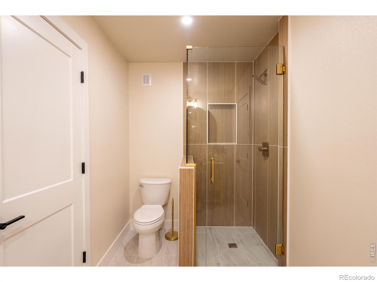 MLS Image #27 for 7706 s madison circle,centennial, Colorado