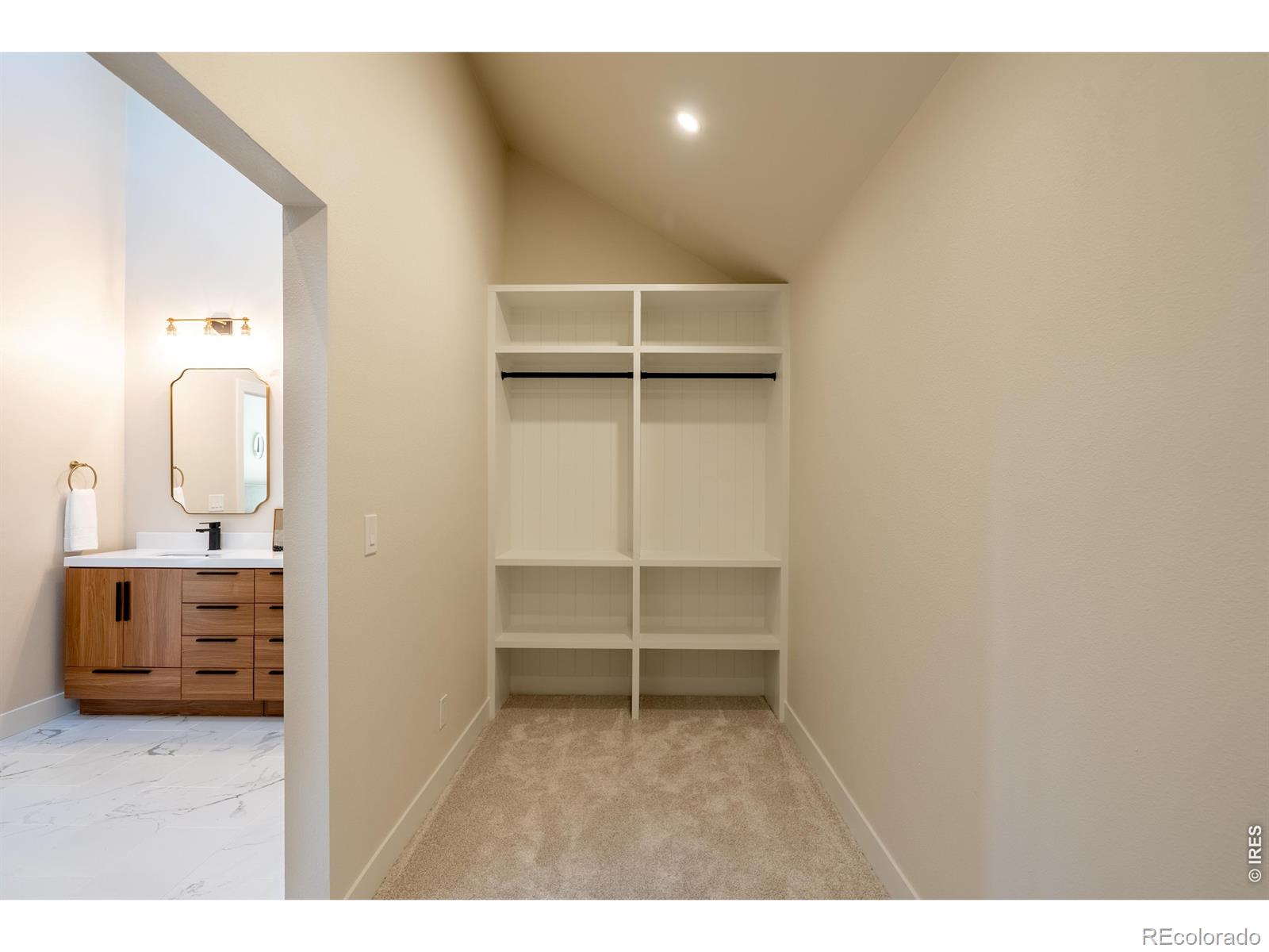 MLS Image #32 for 7706 s madison circle,centennial, Colorado