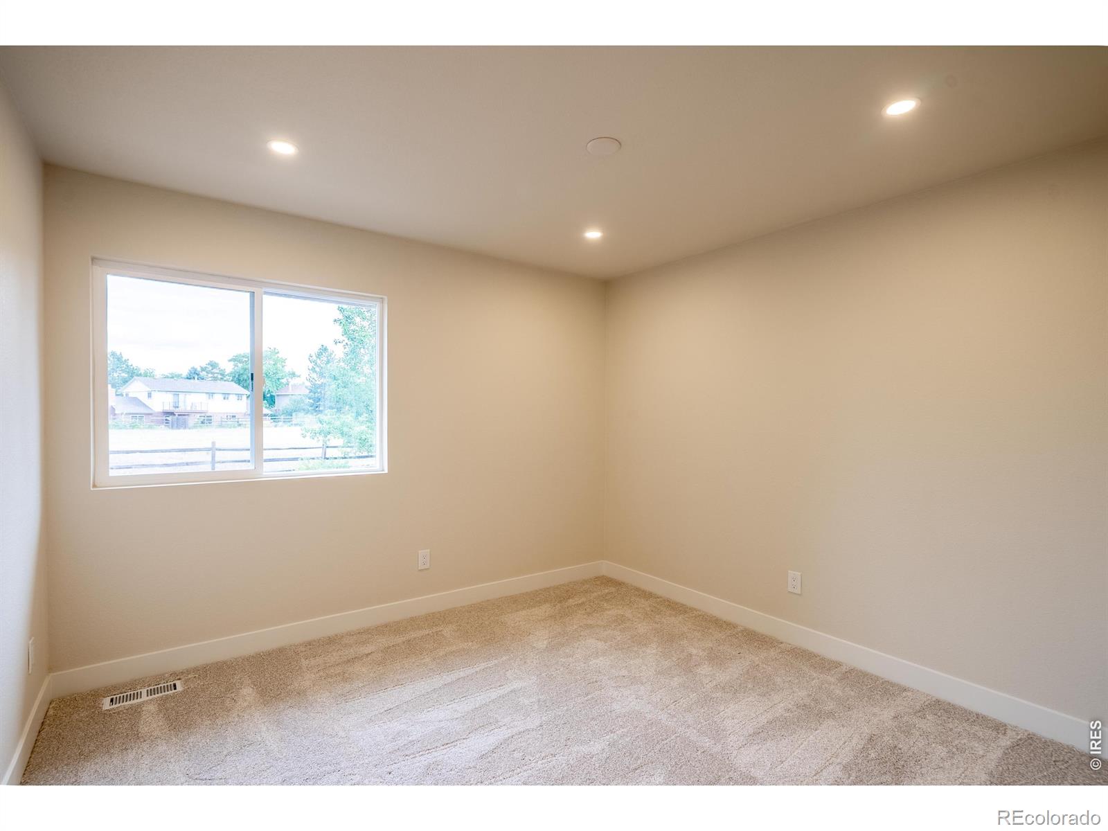 MLS Image #35 for 7706 s madison circle,centennial, Colorado