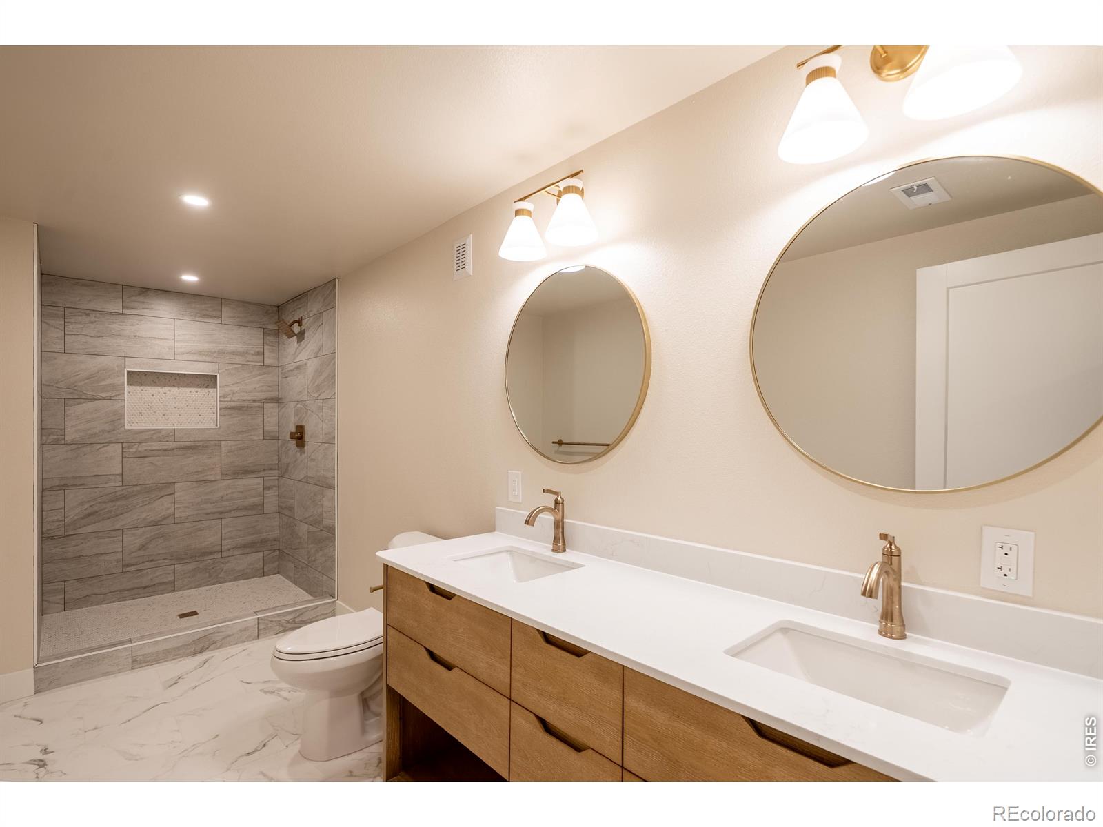 MLS Image #40 for 7706 s madison circle,centennial, Colorado