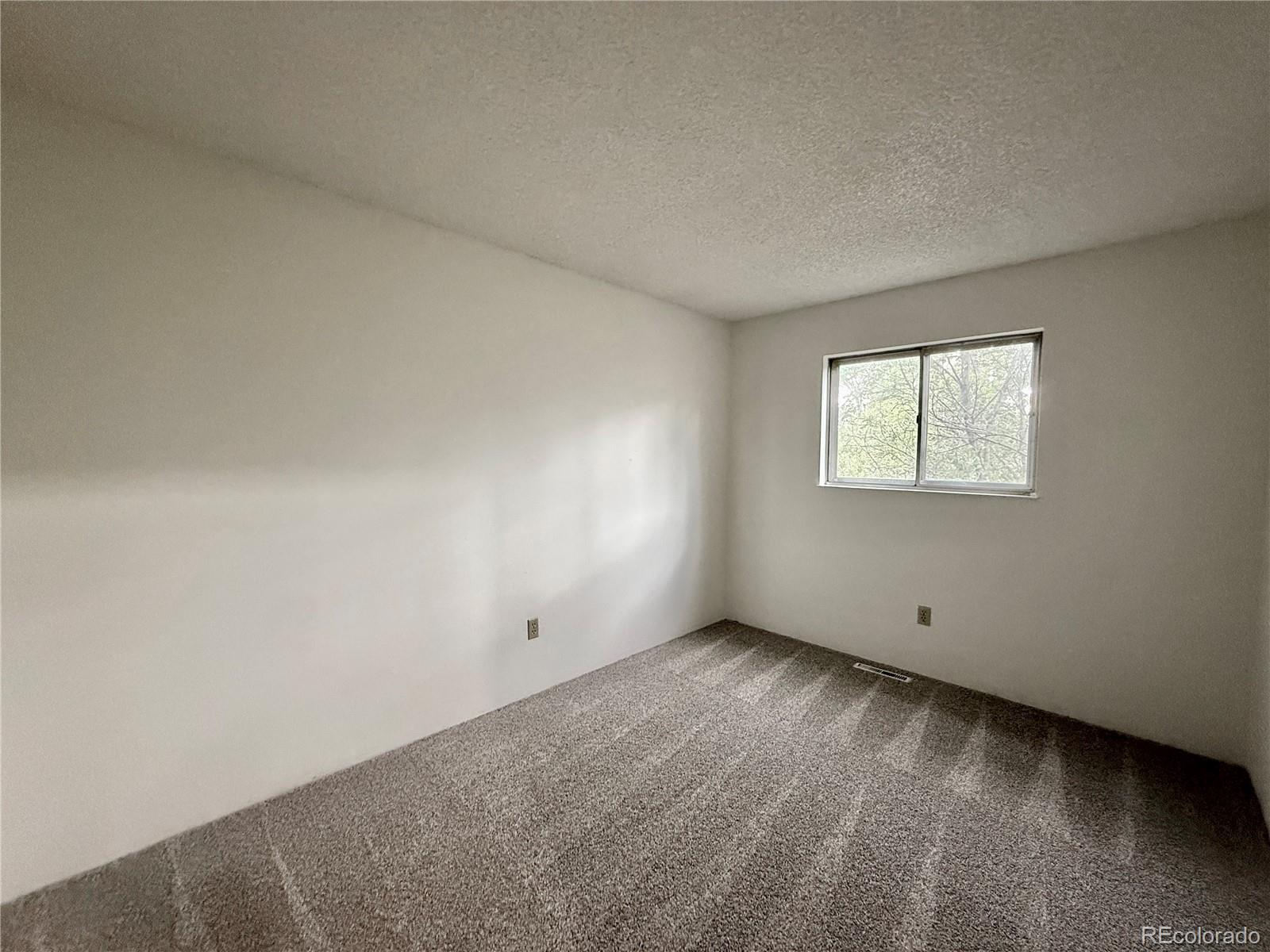 MLS Image #14 for 1951 e 81st place,denver, Colorado