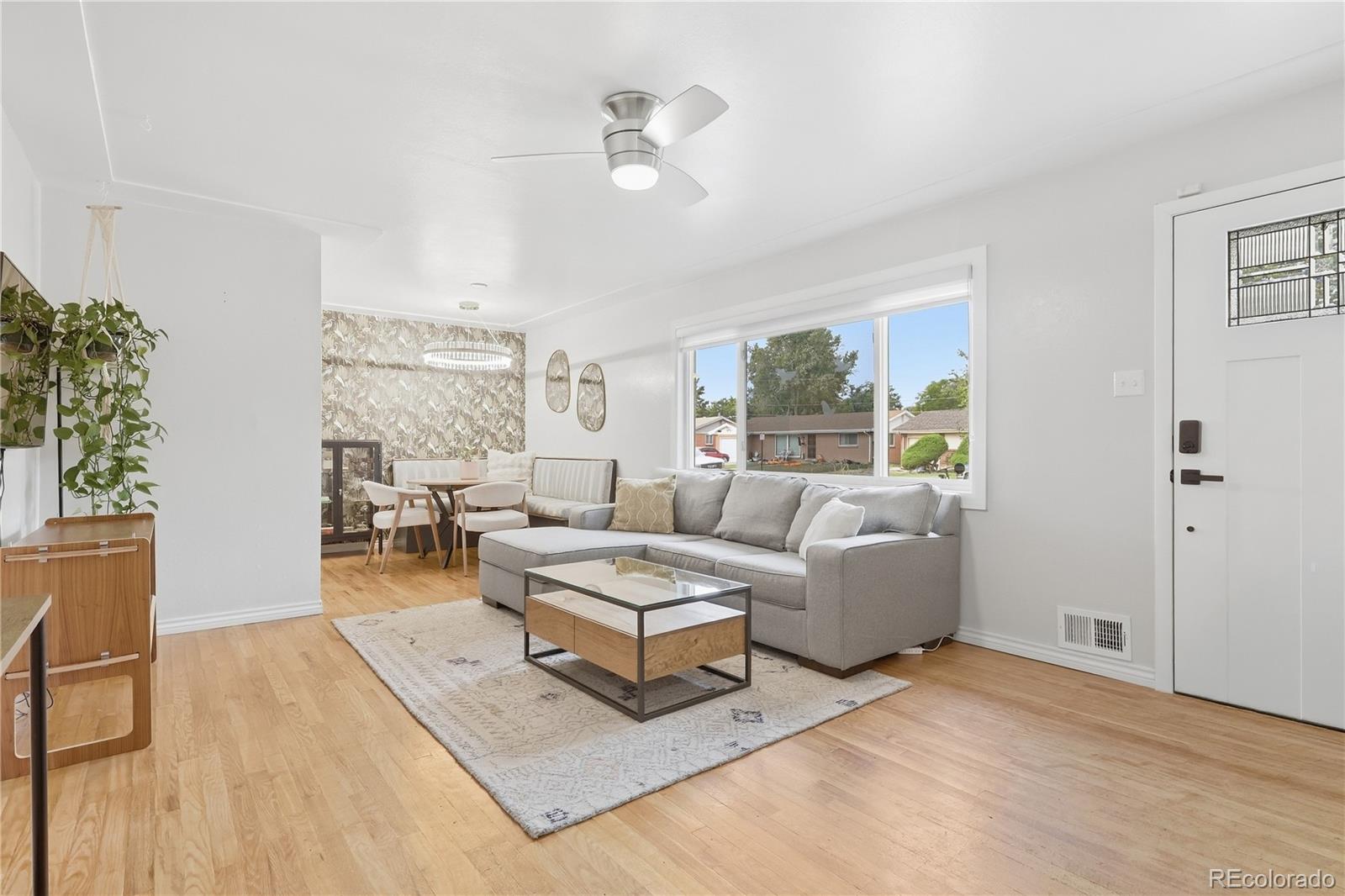 MLS Image #20 for 1990 s stuart street,denver, Colorado