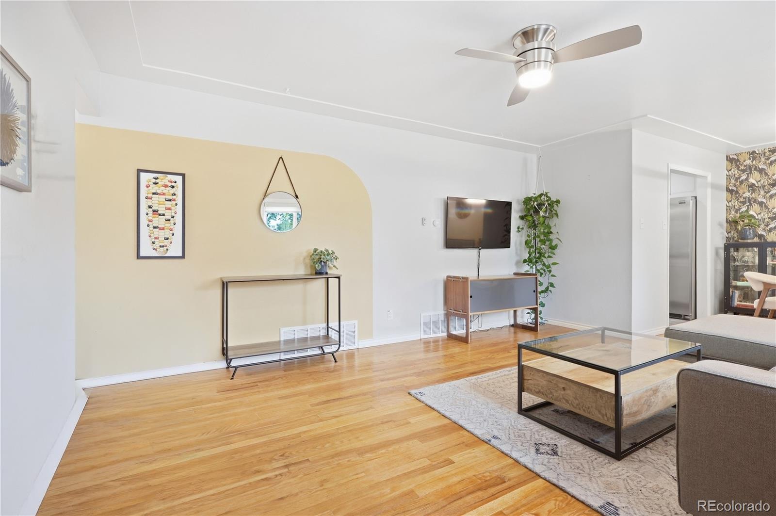 MLS Image #21 for 1990 s stuart street,denver, Colorado