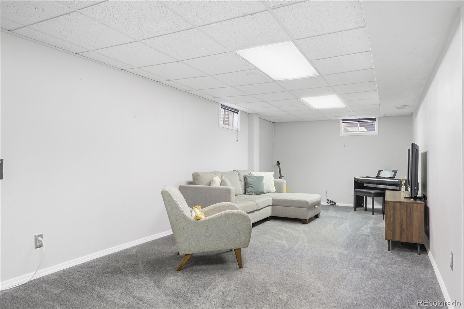 MLS Image #32 for 1990 s stuart street,denver, Colorado