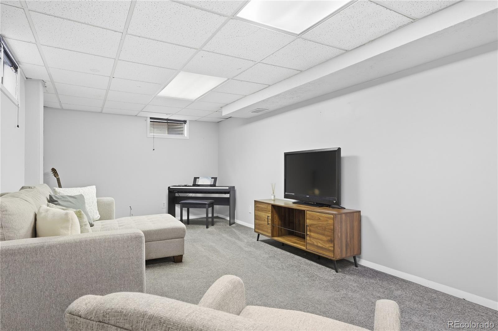 MLS Image #33 for 1990 s stuart street,denver, Colorado